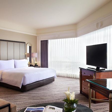Jw Marriott Hotel Surabaya Exterior foto